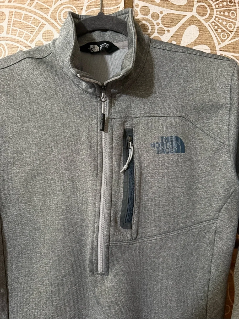 The North Face Men’s Heather Gray Half-Zip Performance Pullover